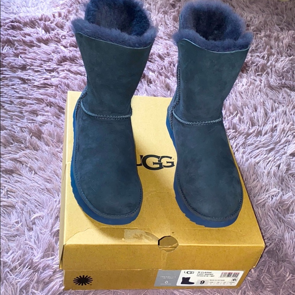 Short Cuff Ugg Boots